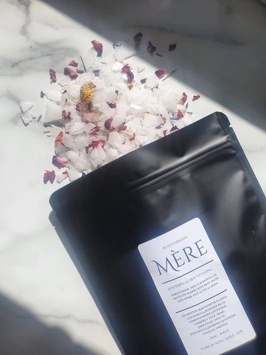Petit Papillon - Mère Botanical Bath Soak for Mother's & Post Partum